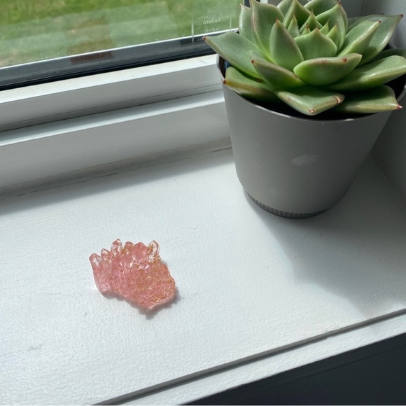 [❌]  Light pink crystal cluster with gold flakes inside 💖 - Picture 2 of 8